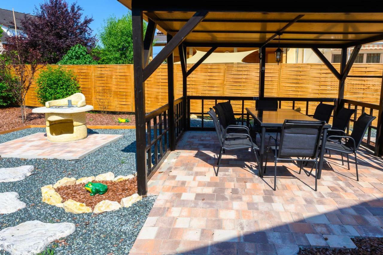La Maison Du Calme Buk Exterior photo